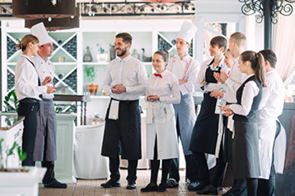 Protecting Your Feet While Working in a Busy Kitchen